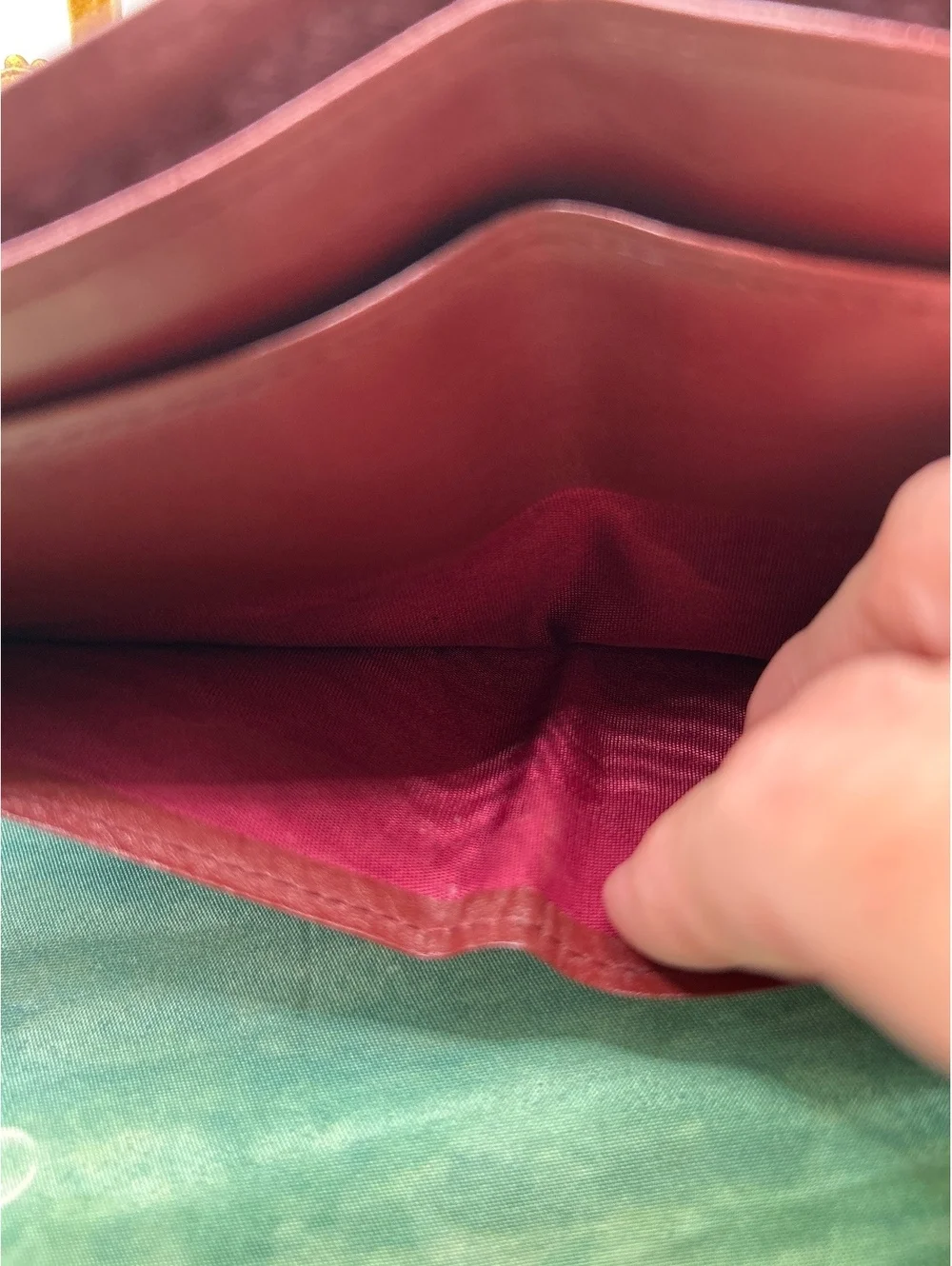 Vintage Must de Cartier Bordeaux Leather Bifold Wallet - Good Condition